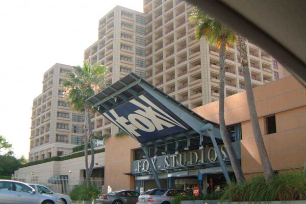 Fox Behind the Scenes-02